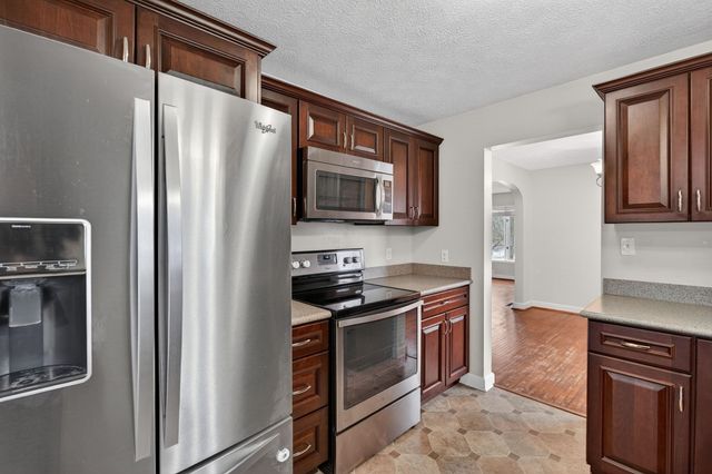 106 SHENANDOAH AVE, Shenandoah, VA 22849