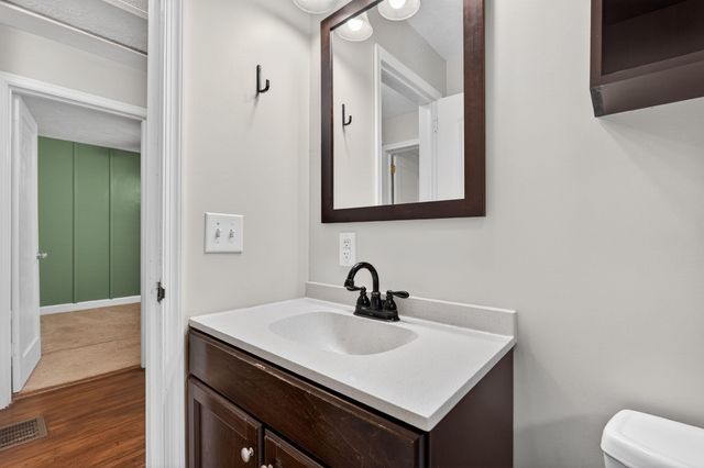 106 SHENANDOAH AVE, Shenandoah, VA 22849