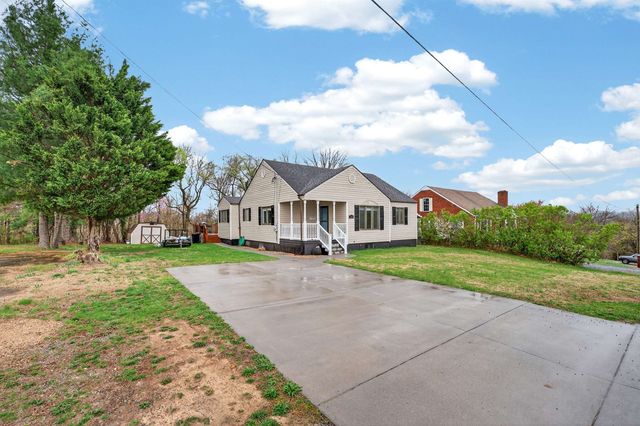 106 SHENANDOAH AVE, Shenandoah, VA 22849