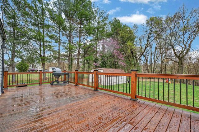 106 SHENANDOAH AVE, Shenandoah, VA 22849