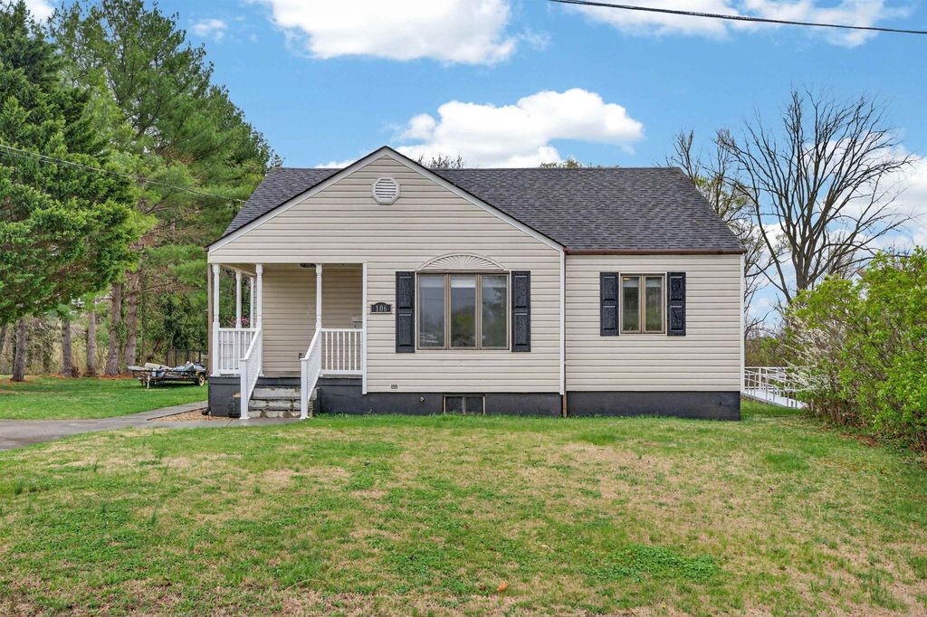 106 SHENANDOAH AVE, Shenandoah, VA 22849