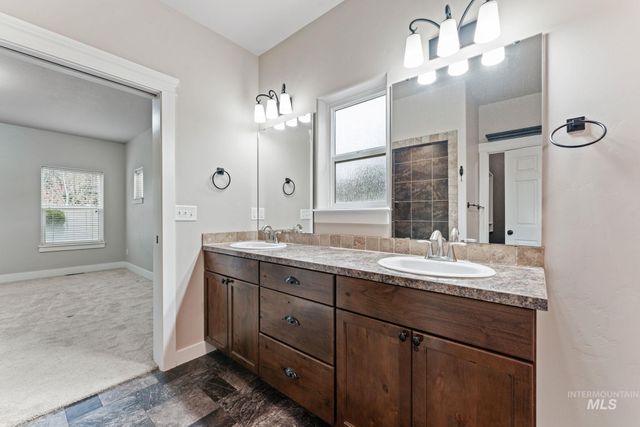 2221 Canyon Trail Way, Twin Falls, ID 83301