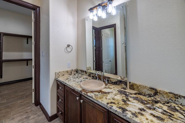 86 Hannah Ln, Boerne, TX 78006
