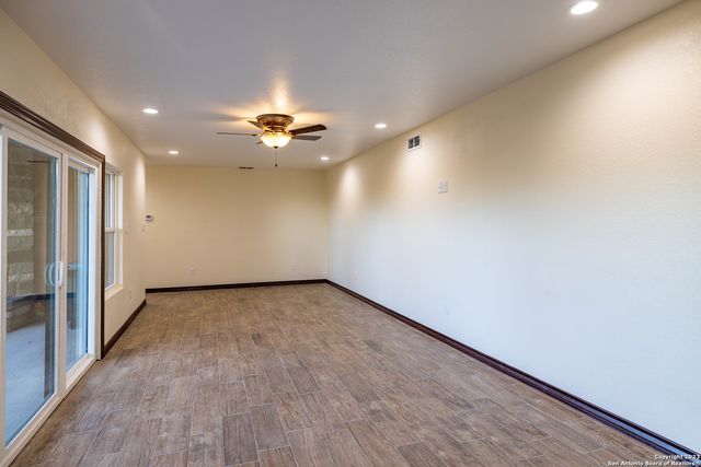86 Hannah Ln, Boerne, TX 78006