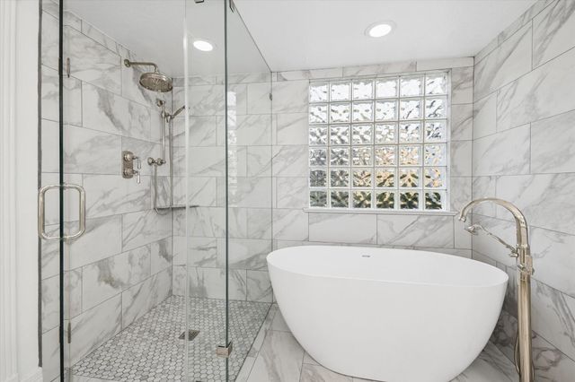 5682 Grand Floral Boulevard, Houston, TX 77041