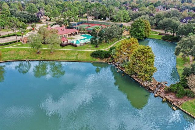 5682 Grand Floral Boulevard, Houston, TX 77041