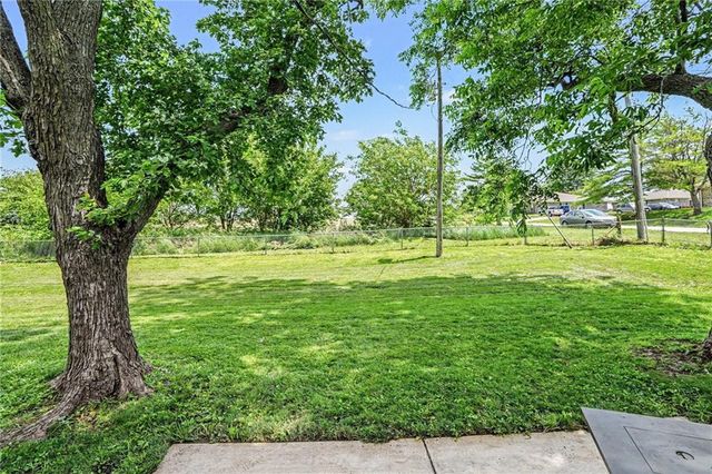 601 Mark Street, Lathrop, MO 64465