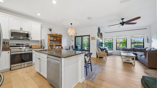 24 Hannah Cole Dr, St Augustine, FL 32080