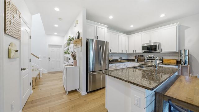 24 Hannah Cole Dr, St Augustine, FL 32080