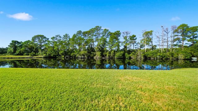 24 Hannah Cole Dr, St Augustine, FL 32080