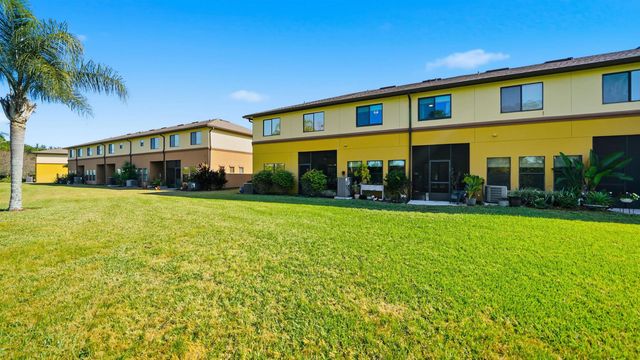 24 Hannah Cole Dr, St Augustine, FL 32080