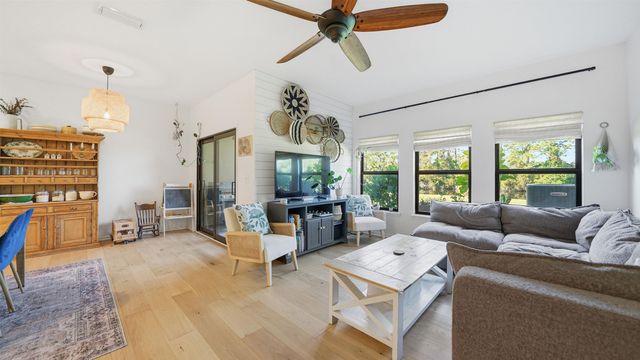 24 Hannah Cole Dr, St Augustine, FL 32080