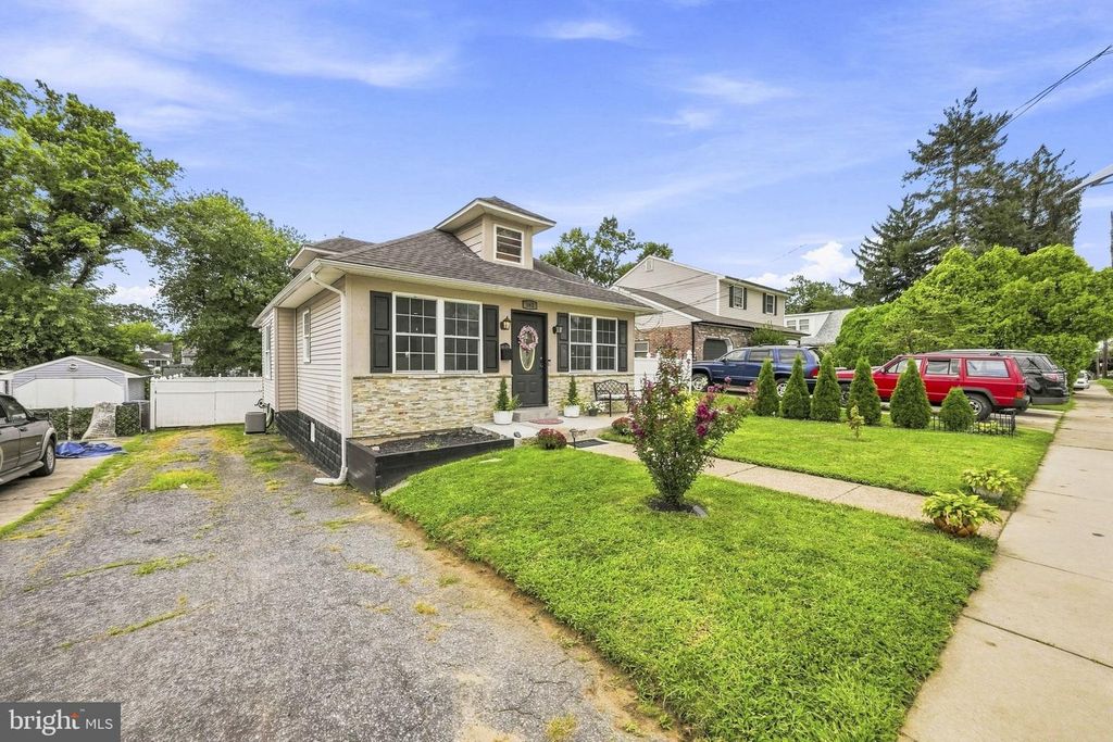 162 S FELLOWSHIP RD, MAPLE SHADE, NJ 08052 — photo 2
