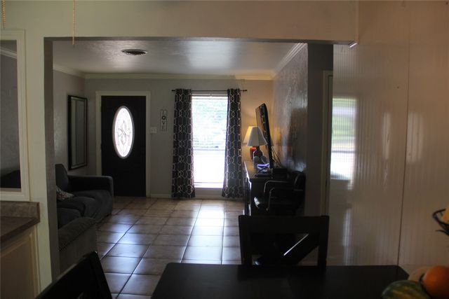 1708 Westcrest Drive, Arlington, TX 76013