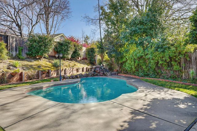 3407 Stormy Ct, Rocklin, CA 95765