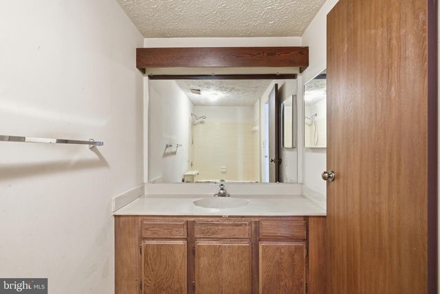 9812 SUMMERDAY DR, Burke, VA 22015