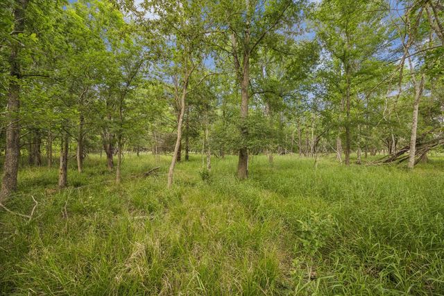 5000 B Brewer Road, Sealy, TX 77474