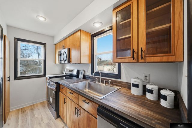 1421 Otoe Street, Lincoln, NE 68502