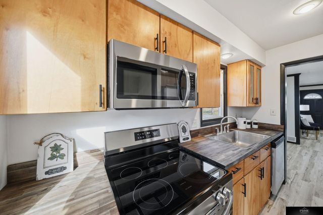 1421 Otoe Street, Lincoln, NE 68502