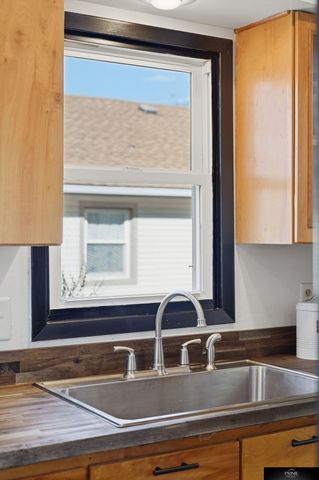 1421 Otoe Street, Lincoln, NE 68502