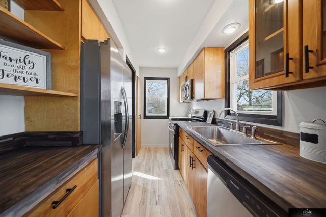 1421 Otoe Street, Lincoln, NE 68502