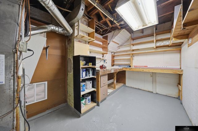 1421 Otoe Street, Lincoln, NE 68502