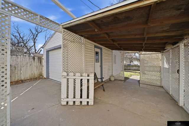 1421 Otoe Street, Lincoln, NE 68502