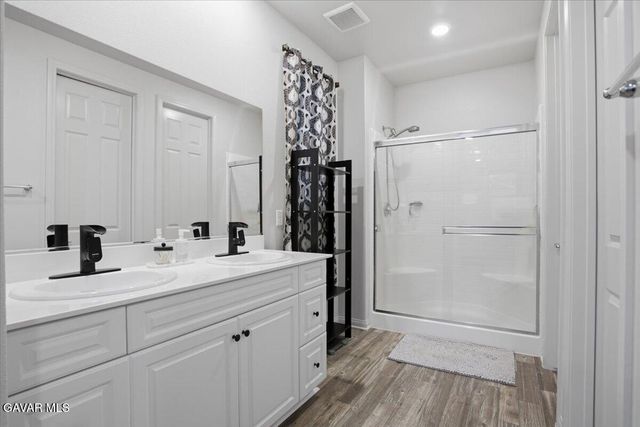 3555 E Avenue J3, Lancaster, CA 93535