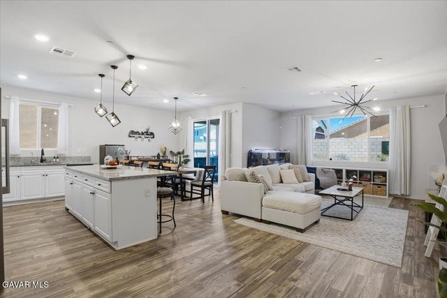 3555 E Avenue J3, Lancaster, CA 93535
