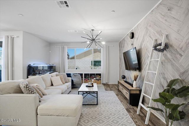 3555 E Avenue J3, Lancaster, CA 93535