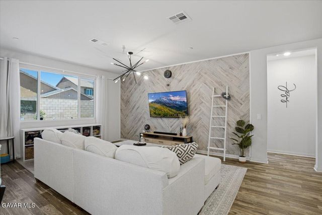 3555 E Avenue J3, Lancaster, CA 93535