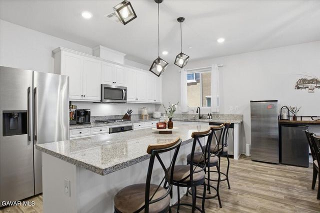 3555 E Avenue J3, Lancaster, CA 93535