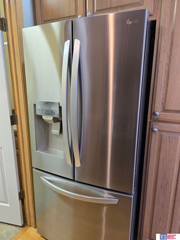 1621 Old Farm Road, Lincoln, NE 68512