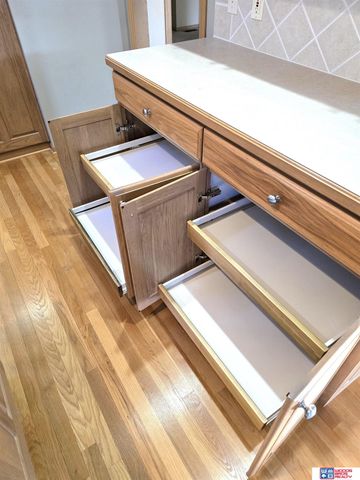 1621 Old Farm Road, Lincoln, NE 68512