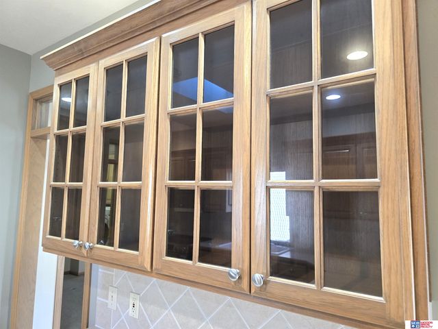 1621 Old Farm Road, Lincoln, NE 68512