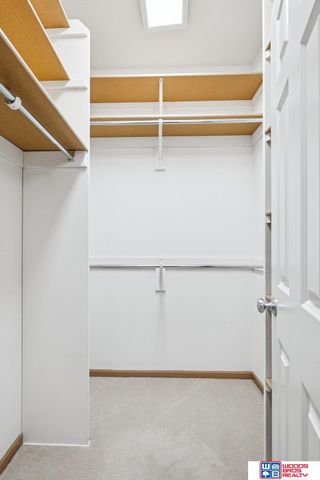 1621 Old Farm Road, Lincoln, NE 68512