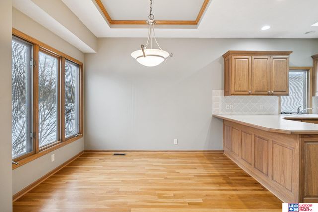 1621 Old Farm Road, Lincoln, NE 68512