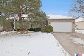 1621 Old Farm Road, Lincoln, NE 68512