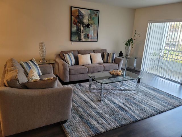 3774 Inverrary Boulevard P202, Lauderhill, FL 33319