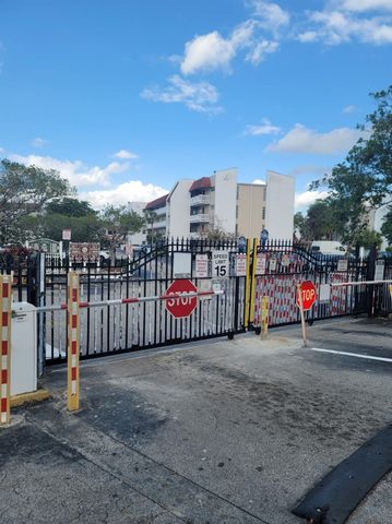 3774 Inverrary Boulevard P202, Lauderhill, FL 33319