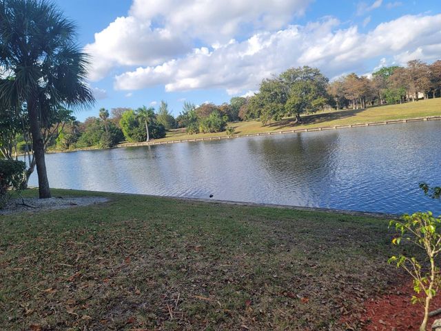 3774 Inverrary Boulevard P202, Lauderhill, FL 33319