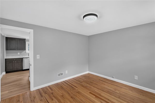 59 Graybar Road, Warwick, RI 02888