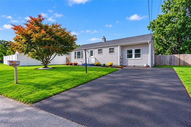 59 Graybar Road, Warwick, RI 02888
