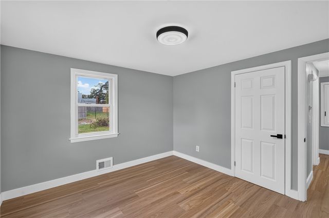 59 Graybar Road, Warwick, RI 02888