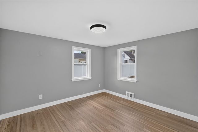 59 Graybar Road, Warwick, RI 02888