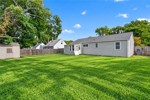 59 Graybar Road, Warwick, RI 02888