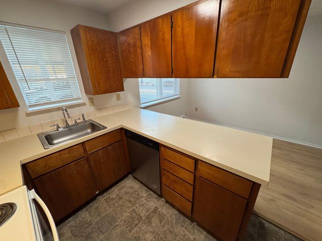 828 E North Ave, Spokane, WA 99207