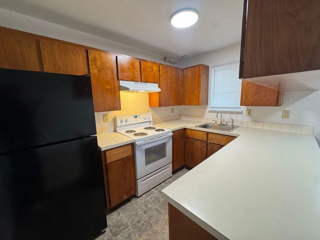 828 E North Ave, Spokane, WA 99207