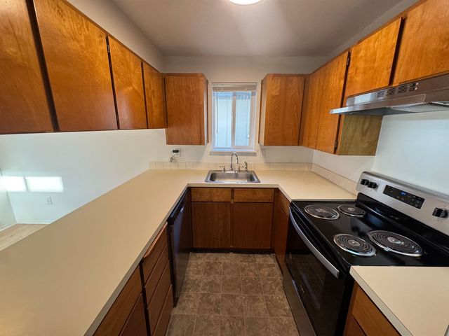 828 E North Ave, Spokane, WA 99207