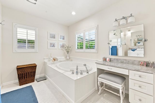 10142 Trailwood Circle, Jupiter, FL 33478